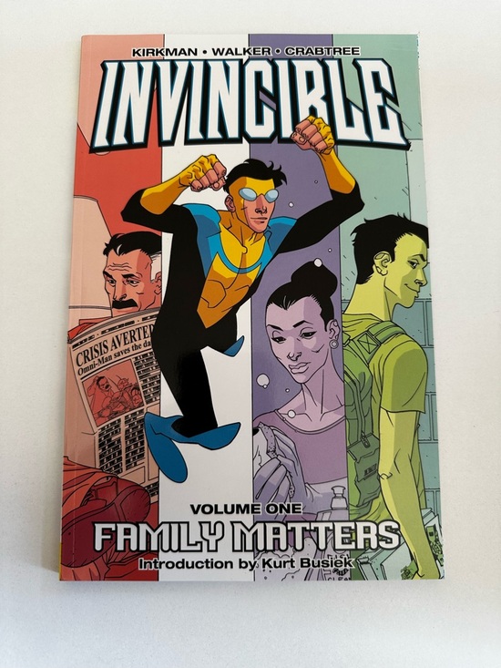 Other - Invincible Volume One: Family Matters - Graphic Novel